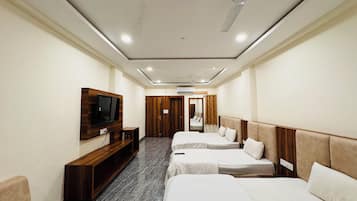 Family Room | Free WiFi