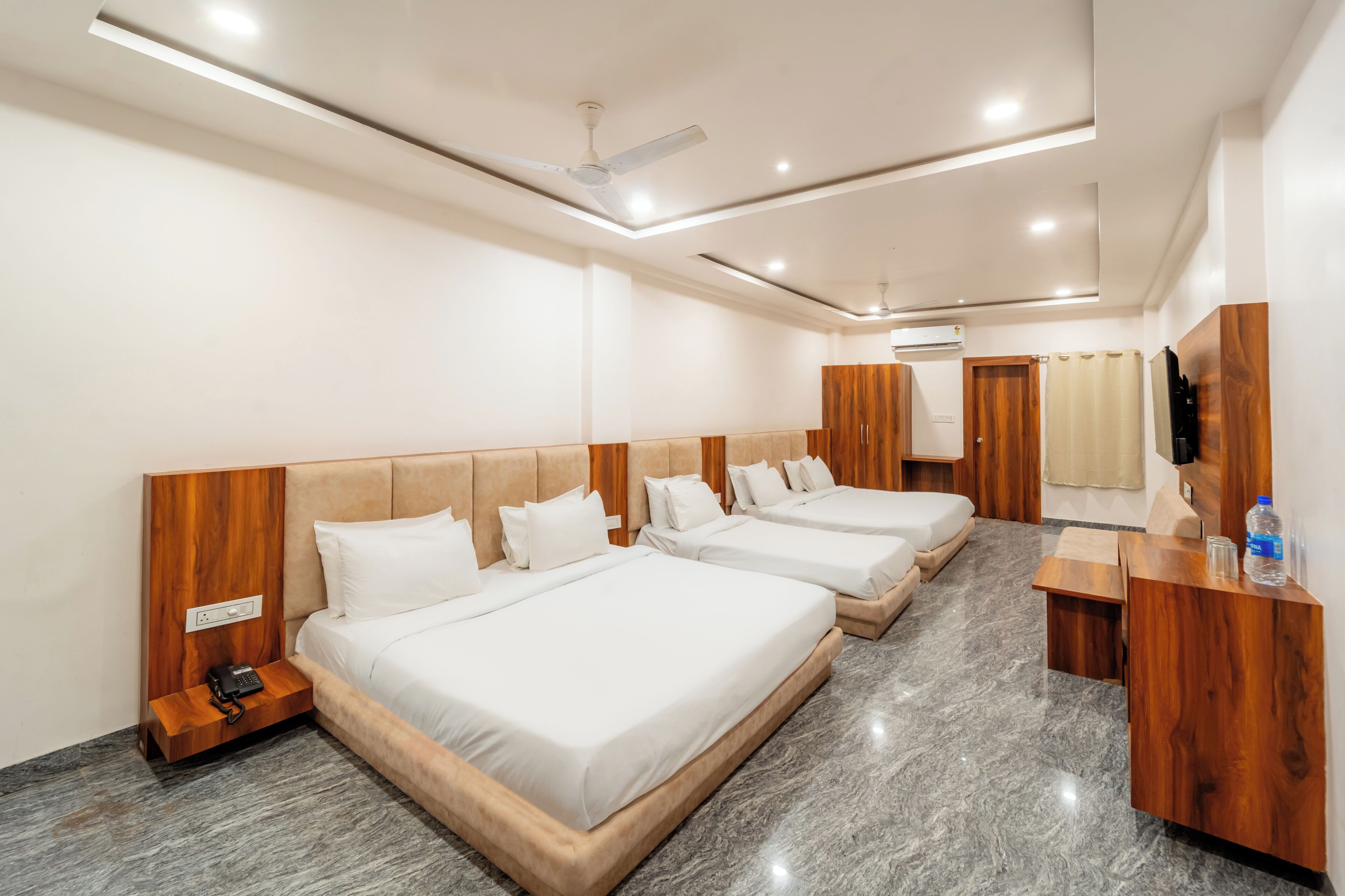 패밀리룸 | 무료 WiFi