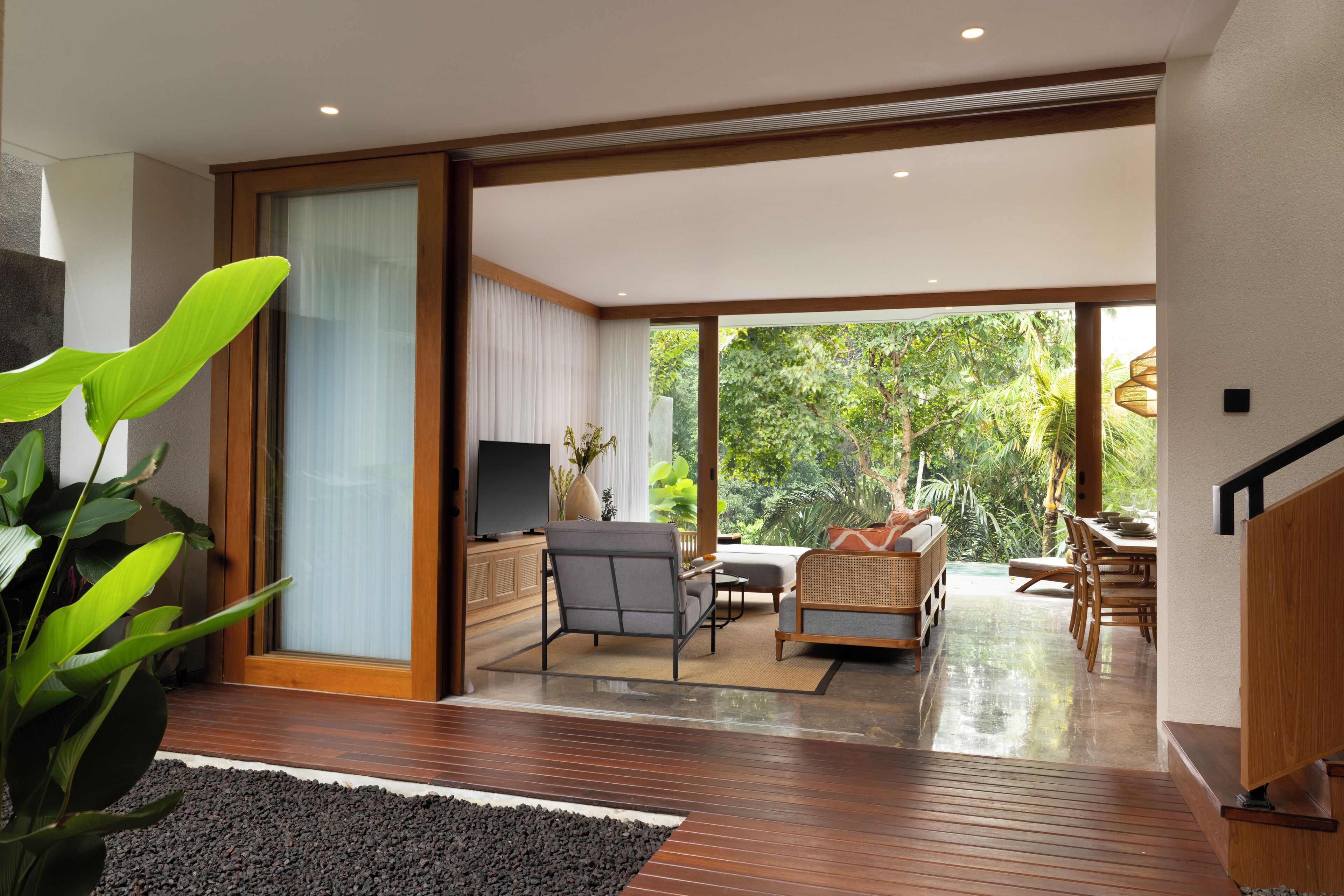 Dinara - Three Bedroom Residence | Living area