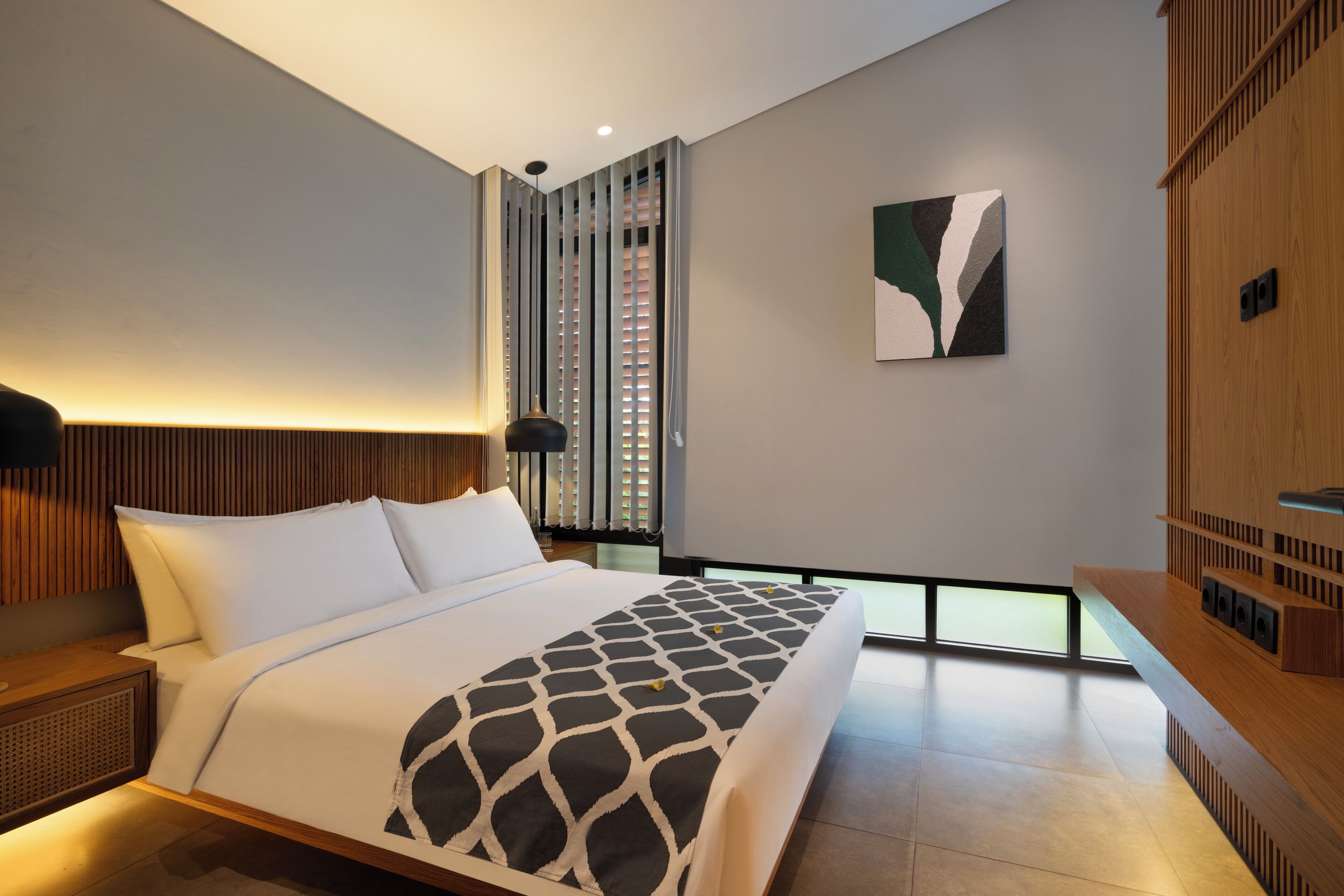 In-room safe, desk, free WiFi, bed sheets