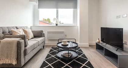 Bright Open-plan 1 Bed Central Wakefield Apartment