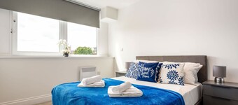 Modern 1 Bedroom Apartment in Central Wakefield