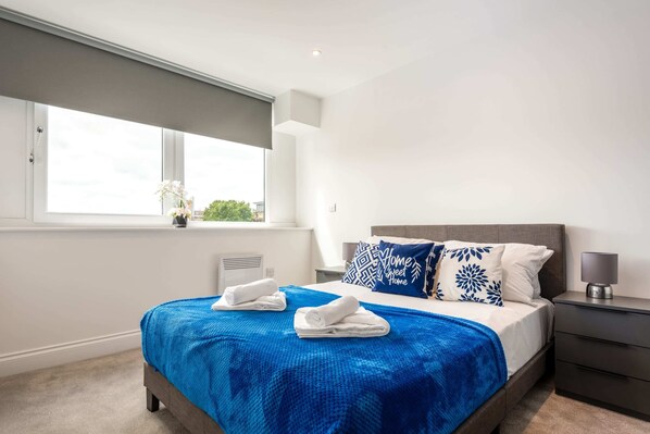 1 sovrum, skrivbord, wi-fi och sängkläder