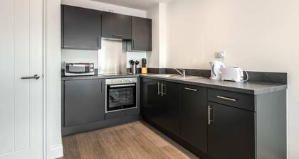 Modern 1 Bedroom Apartment in Central Wakefield