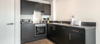 Modern 1 Bedroom Apartment in Central Wakefield