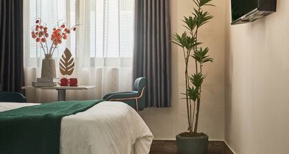 The Passion Hotel Airport - 5 minutes to Tan Son Nhat