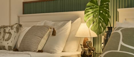 Perhehuone, 2 keskisuurta parisänkyä, tupakointi kielletty, kaupunkinäköala | 1 makuuhuone, työpöytä, äänieristys, ilmainen Wi-Fi