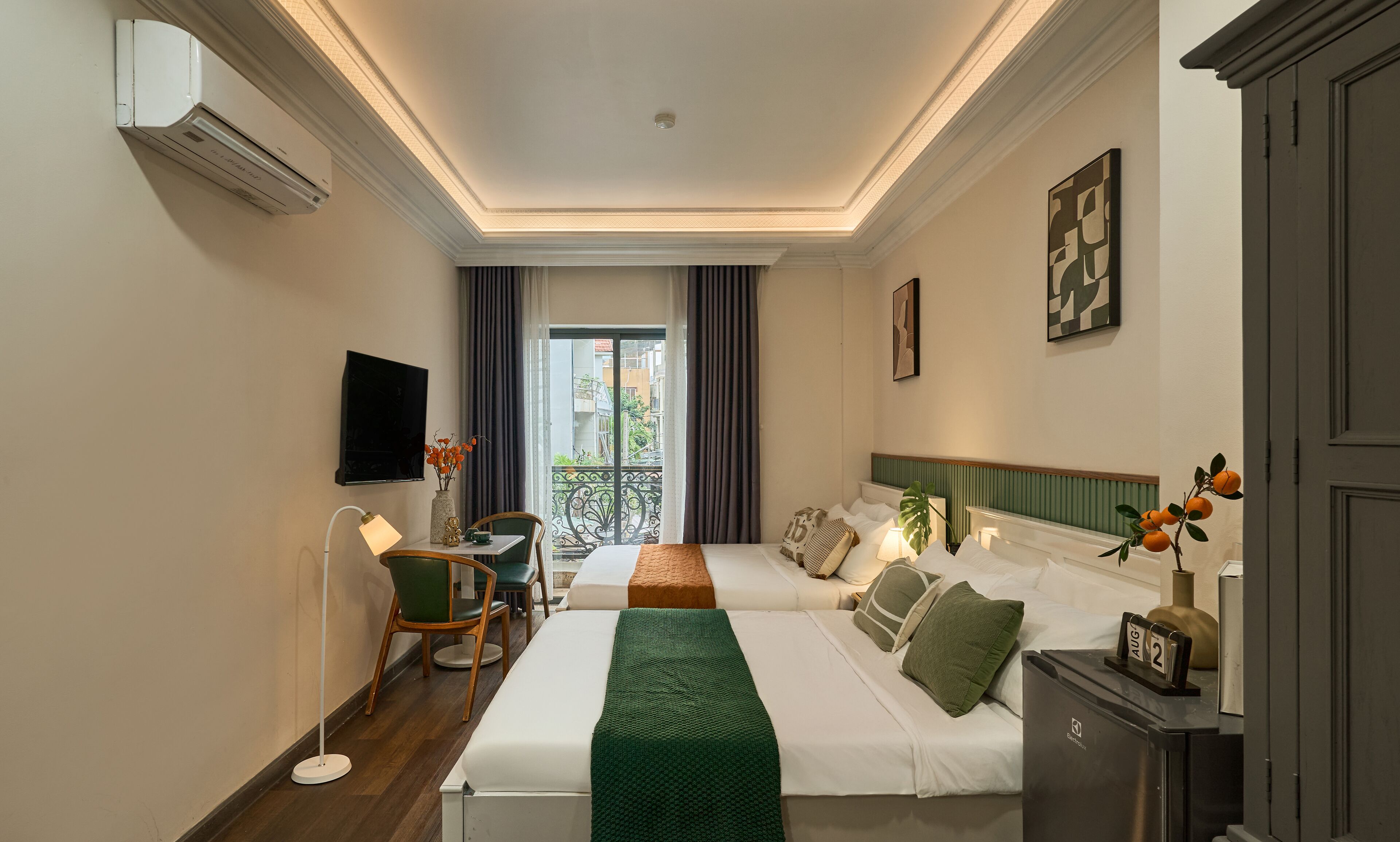 Family Room, 2 Queen Beds, Non Smoking, City View | Desk, soundproofing, free WiFi, bed sheets
