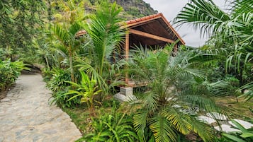 Villa Luxe, 1 chambre, piscine privée, vue établissement | Balcon