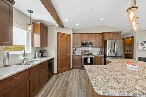 Ponderosa Mile Retreat