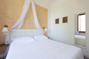 Apartemen Deluks, pemandangan kanal | 1 kamar tidur, seprai premium, dan didekorasi berbeda-beda
