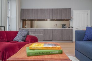 Interior - Majestic views in West End (Edinburgh)