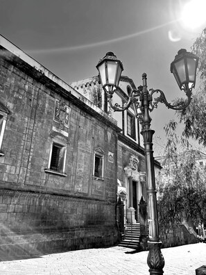 Exterior - La Nova Bed and Museum (Naples)