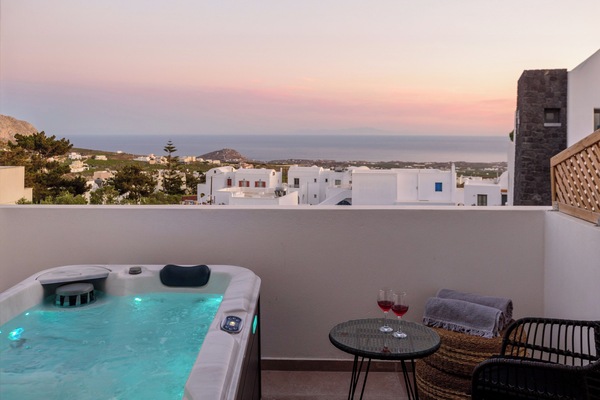 Deluxe Room, Non Smoking, Sea View | Desk, WiFi (free)