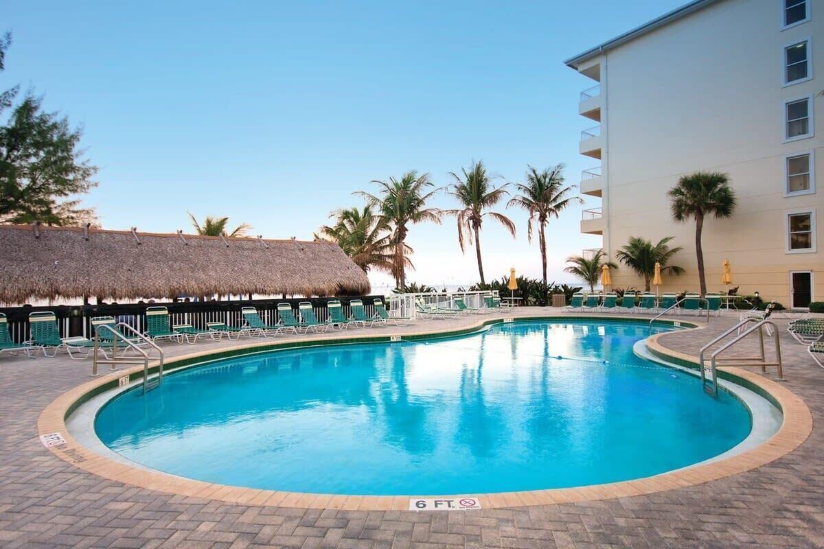 Royal Vista Resort |Two Luxury Suites - Sleeps 10!