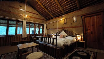 Phòng đơn Deluxe, ban công, quang cảnh núi | Bộ đồ giường cao cấp, phòng cách âm, bàn ủi/dụng cụ ủi quần áo