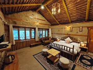 Deluxe Single Room, Balcony, Mountain View