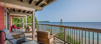 Norse Nook | SAUNA+HOT TUB | BAYSIDE Waterfront