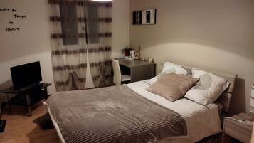 2 chambres, fer et planche Ă repasser, Wi-Fi, draps fournis