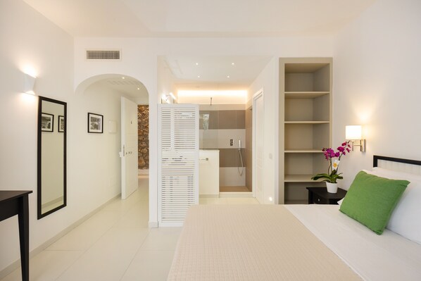 Caja de seguridad en la habitación y sistema de insonorización