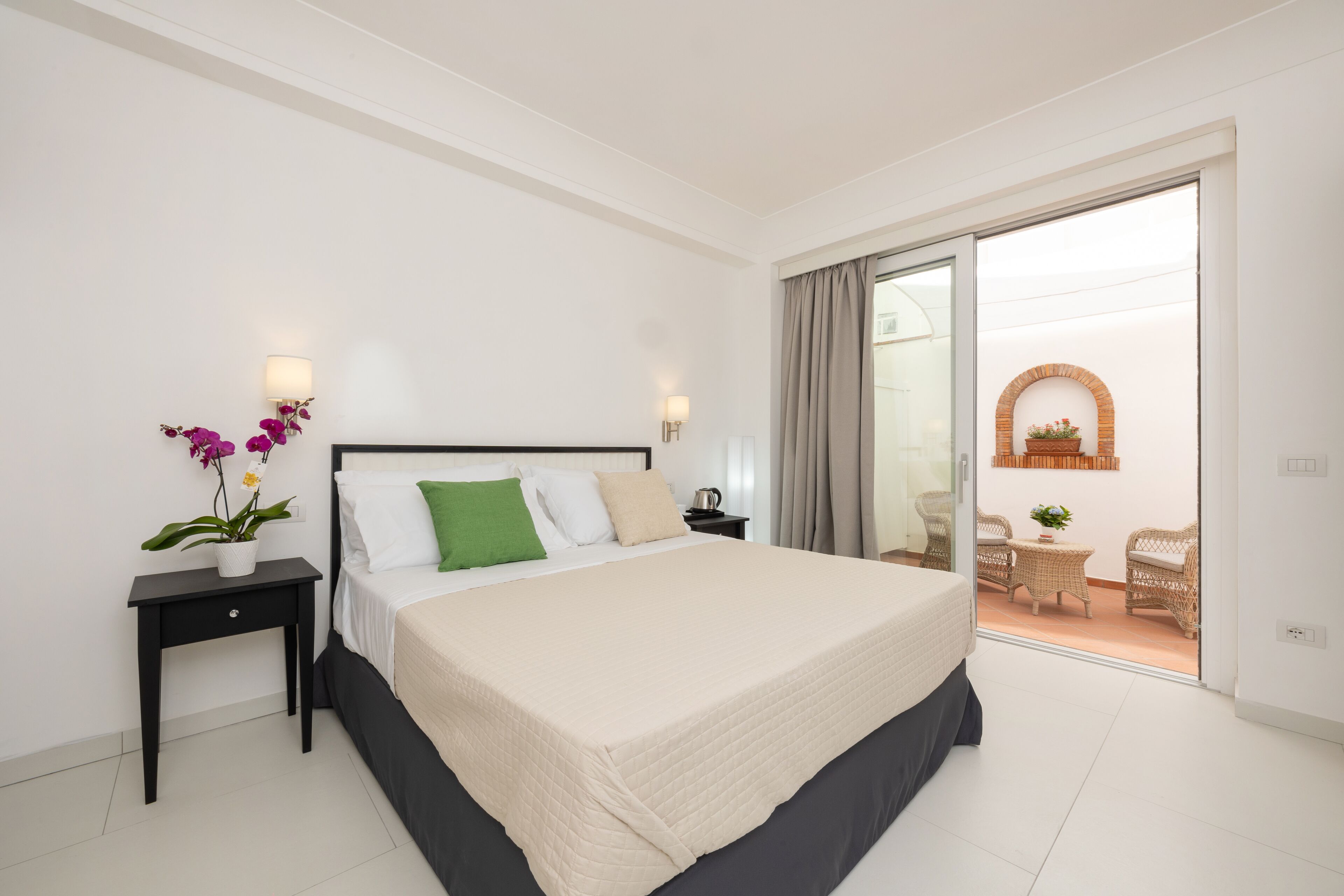 Doppia Comfort | Una cassaforte in camera, insonorizzazione, ferro/asse da stiro