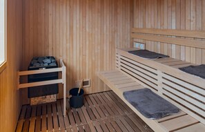 Comfort Villa | Bathroom | Slippers - Meixiang Shiwa (Shiwa)