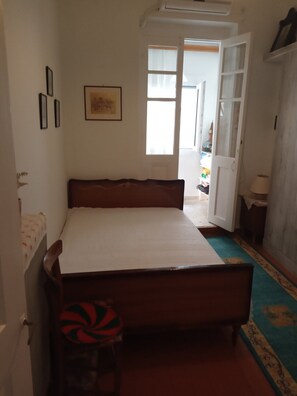 3 bedrooms, iron/ironing board, bed sheets - Blue Mansion, Plomari, Lesvos Island, Greece (Plomari)