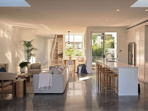 TV, fireplace, offices