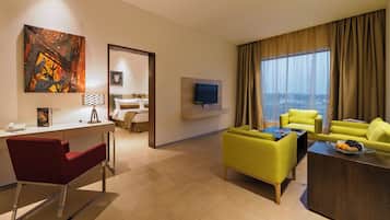 Luxury Suite | 1 bedroom, minibar, free WiFi, bed sheets