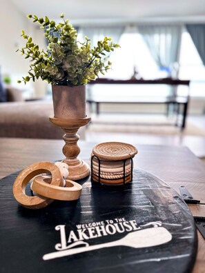 Interior - Saratoga Lakeside Retreat #1 (Saratoga Springs)