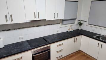 Frigorifero, microonde, forno, lavastoviglie