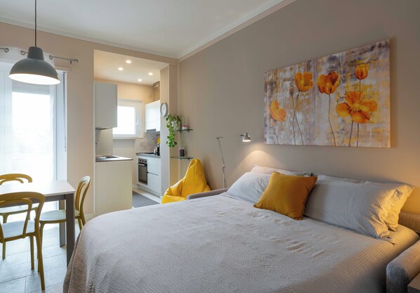 1 bedroom, iron/ironing board, WiFi, bed sheets