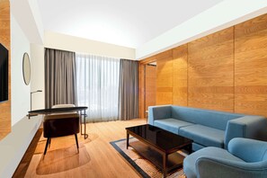 Hypo-allergenic bedding, minibar, in-room safe, laptop workspace - Radisson Hotel Vrindavan (Mathura)