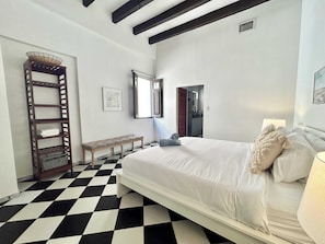 1 bedroom, iron/ironing board, travel cot, WiFi