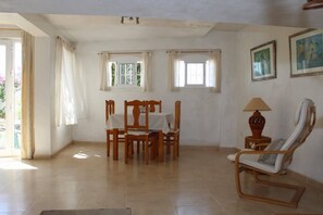 Apartment | Dining - Apartamento Paco Romo (Nerja)