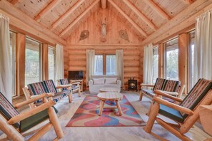 TV, stereo - Rustic Log Chalet in Nature - Chalet Le Melisse (Trois-Rives)