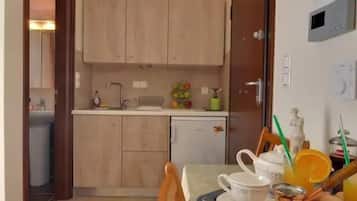 Familienstudio | Essbereich im Zimmer