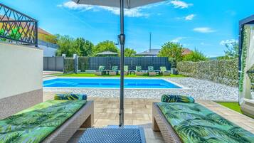 Biệt thự (Five Bedroom Villa with Private Pool) | Tiện nghi, dịch vụ nơi lưu trú