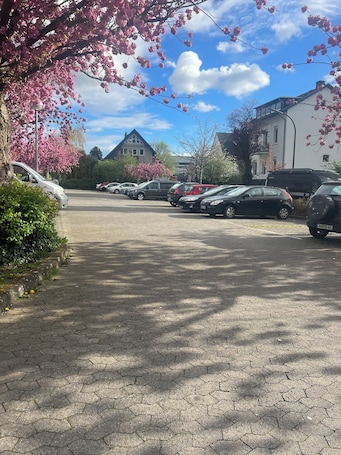 Property grounds. Gemütliche Unterkunft Zentral in Oberwinter mit Balkon