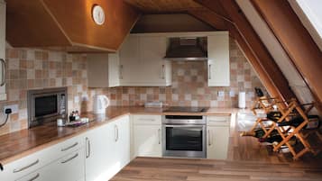 Cabin | Dapur peribadi | Peti sejuk, ketuhar gelombang mikro, ketuhar, dapur