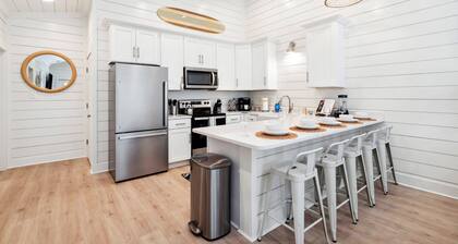 Luxury Retreat on Oleander - Unit A