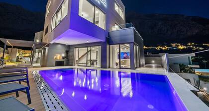 Stunning home in Makarska with sauna