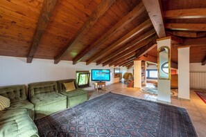 Residenza familiare, camere multiple, lato montagna (Il Dipinto Sul Lago Stresa Center) | Interni
