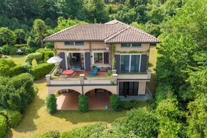 Family Townhome, Multiple Bedrooms, Mountainside (Il Dipinto Sul Lago Stresa Center) | Front of property - Il Dipinto Sul Lago Stresa Center (Stresa)