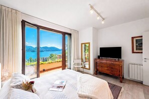 Family Townhome, 2 Bedrooms, Microwave, Mountainside (Il Dipinto Sul Lago Stresa Center:) | 2 bilik tidur, ruang kerja komputer riba 