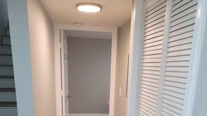 Interior - Midtown Retreat Near Dundee & UNMC (Omaha)