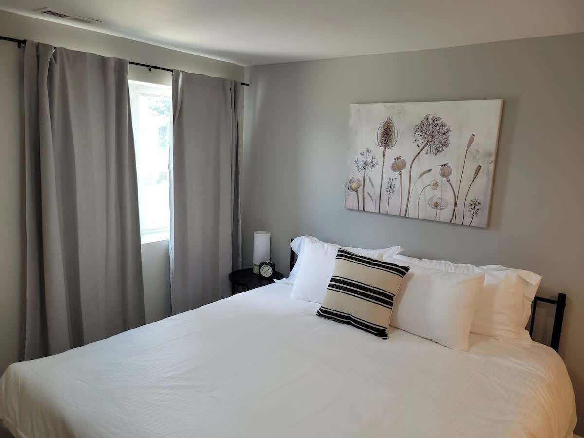 3 bedrooms, desk, iron/ironing board, WiFi