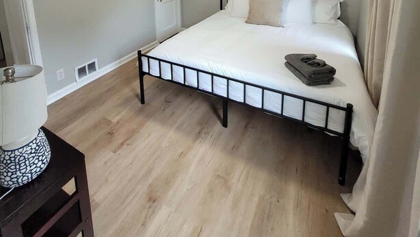 3 Schlafzimmer, Schreibtisch, Bügeleisen/Bügelbrett, WLAN