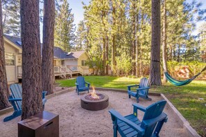 Terrace/patio - Summer Retreat|5BR Stay Near Lake, Hikes~Water Fun (Big Bear Lake)