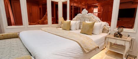 Premium Suite | Free WiFi